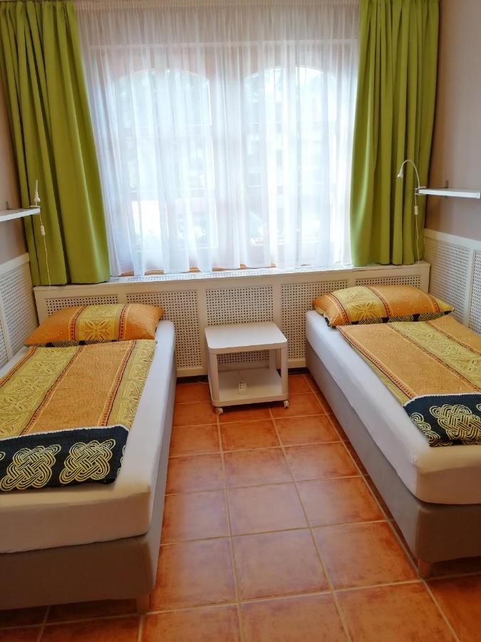 Karpatia Panzio Bed and Breakfast Esztergom Eksteriør billede